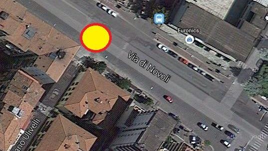 Cratere in via di Novoli, traffico in tilt a Firenze Nord