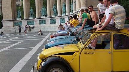 Partenze nel pomeriggio lungo le statali verso località di mare