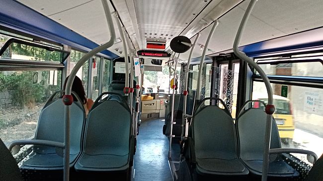 Via Pratese, ragazze aggredite sull'autobus: una è stata ferita