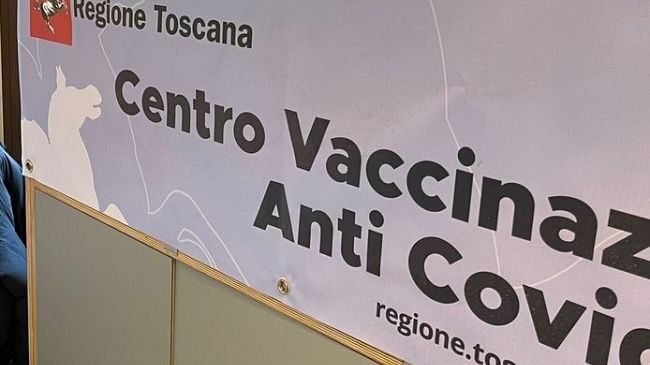 Covid, arrivati in Toscana i vaccini adattati alla variante Omicron