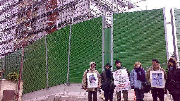 Monna Lisa è pronta a sfondare Firenze, No Tav in presidio al cantiere