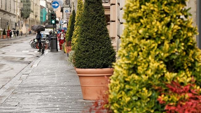 Firenze: nuovi arredi urbani in via Cavour