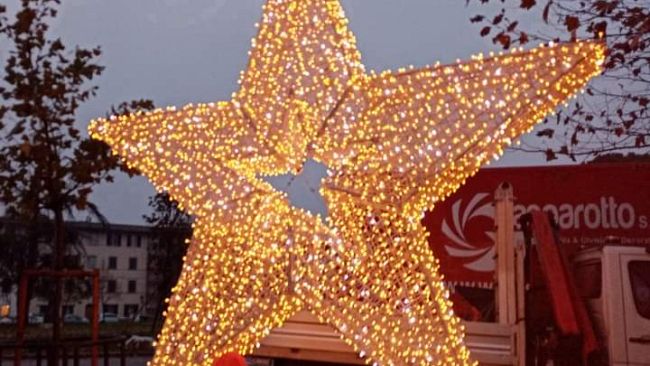 Firenze accende il Natale 2021