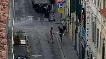 'Botte da orbi in via Guelfa alle 7 oggi nell’indifferenza generale'