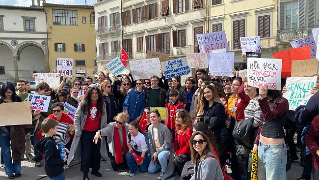 Manifestazione a Firenze contro il Governo turco