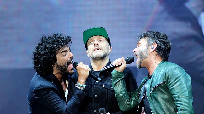 Nek Max Renga, Mandela Forum in delirio