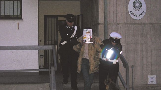 Anziana derubata da un falso carabiniere dopo aver ritirato la pensione