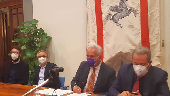 Sviluppo anticorpi monoclonali: firmato l'accordo in Toscana