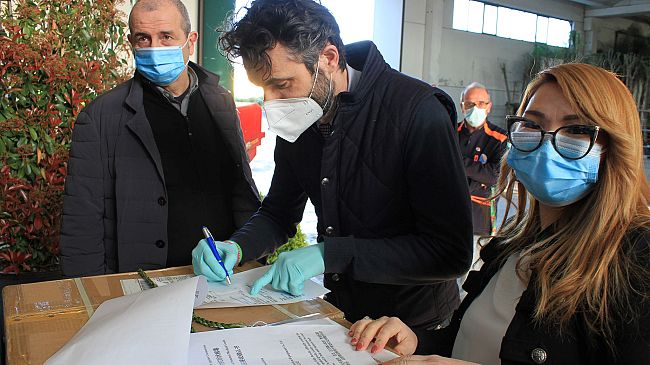 A Prato le mascherine della Regione consegnate porta a porta