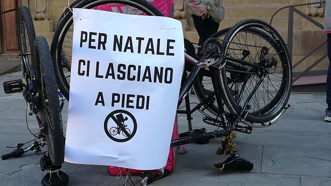Prato: rider assunti col contratto nazionale Logistica