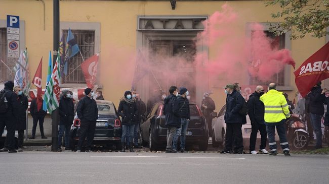 Contratto scaduto da 3 anni, presidio dei lavoratori Ataf
