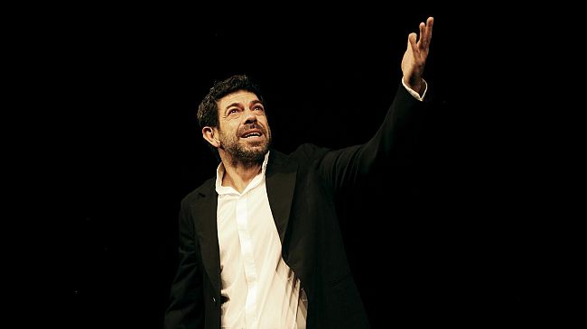 Pergola: Pierfrancesco Favino ne 