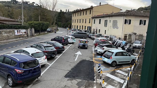 Monteripaldi, scoppia la protesta: 'Senza parcheggi non si vive'