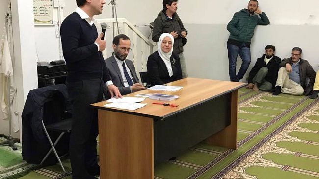 La Moschea tiene ancora il banco della politica