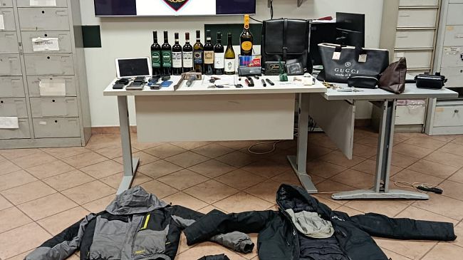 Refurtiva e droga su auto rubata ai volontari