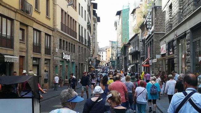 Firenze è cambiata: alberghi e ristoranti con pochi negozi, ombre sul futuro