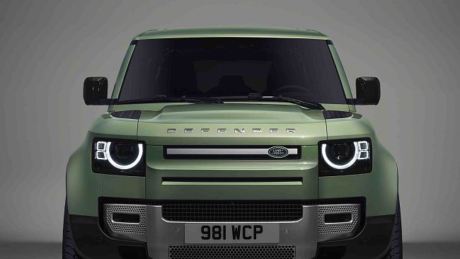 3/4 di secolo off road: i 75 anni di Defender