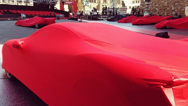 Festa Ferrari, ecco i bolidi rossi in piazza Signoria