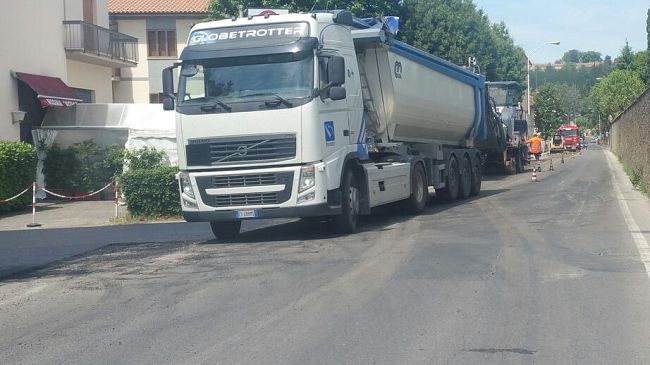 Nuovo asfalto in viale Matteotti e nella zona di via Cimarosa