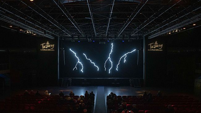 Al teatro Tuscany Hall di Firenze il sipario è digitale
