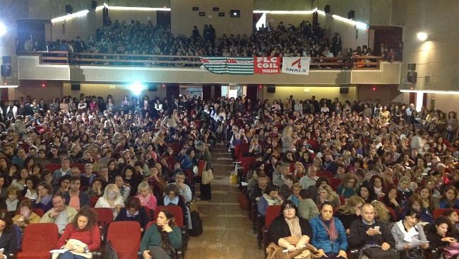 Scuola Toscana, a Firenze 2000 docenti contro Matteo Renzi