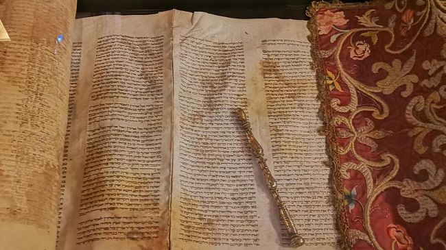 Sefer Torah: il Museo ebraico di Firenze