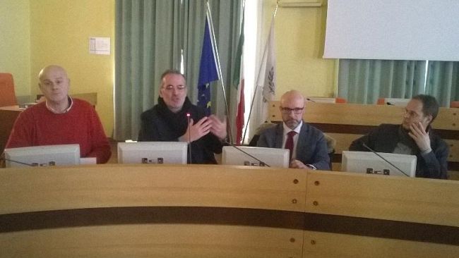 Charlievive: confronto tra studentii, giornalisti e amministratori