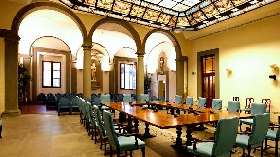 Investimenti esteri in Toscana: le multinazionali innovano indotto e imprese locali