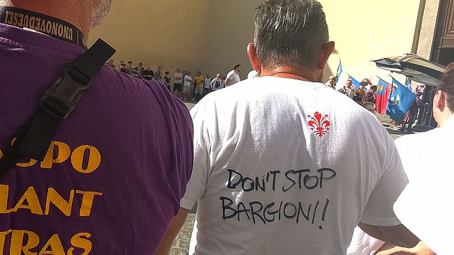 Don't stop Bargioni, il funerale biancoviola di Alessandro 