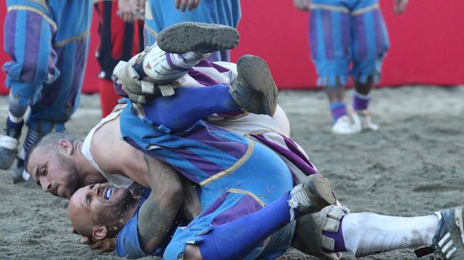 Calcio storico in diretta tv in chiaro e su Dazn