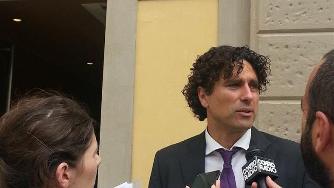 Teatrodante Carlo Monni, crollo di un pannello del soffitto del foyer