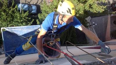 Nubifragio a Firenze: danni a edifici pubblici e privati, alberi e rami bloccano ancora la viabilità