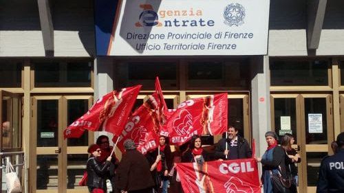 Agenzia delle Entrate, stipendi in ritardo per addetti alle pulizie: sciopero e presidio