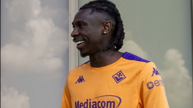 Viola in Inghilterra per tre amichevoli