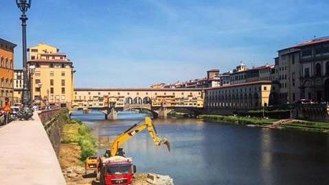 Torrigiani: dopo il crollo la passeggiata, il sondaggio del sindaco
