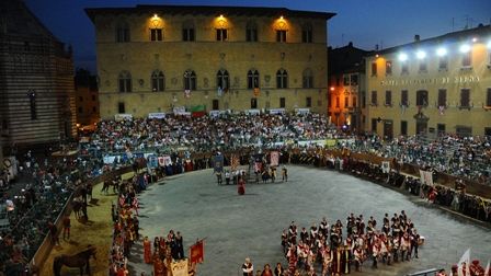 A Pistoia, la Giostra dell'Orso: domani sera la sfida tra i rioni Leon D'oro, Drago, Cervo Bianco e Grifone