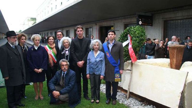 La commemorazione della partenza del primo convoglio di deportati ebrei