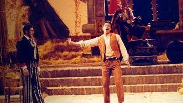 Teatro del Maggio Musicale Fiorentino: L'elisir d'amore di Donizetti da martedì 16 dicembre, ore 20.30