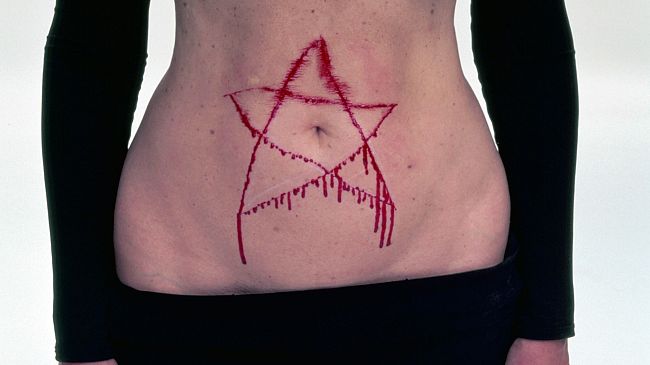 Sincronie o forzature? Luci e ombre della nuova mostra di Palazzo Pretorio