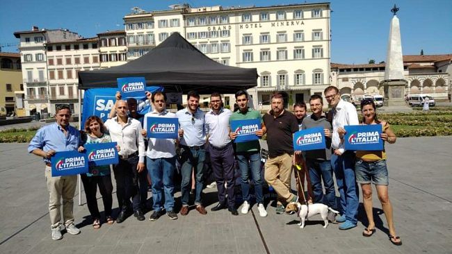 Solidarietà a Salvini: a Firenze erano quattro gatti