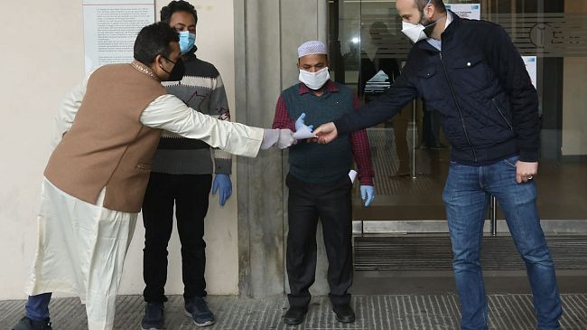 Donazione della comunità bengalese alla sanità fiorentina