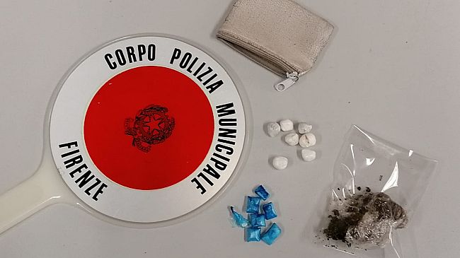 Firenze: spaccio alle Cascine, aggredito inviato di Striscia la notizia