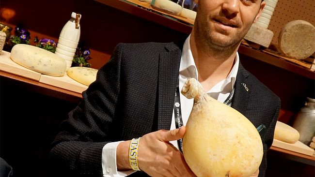 Eccellenze Toscane: nasce la prima Provola Made in Mugello affinata in grotta