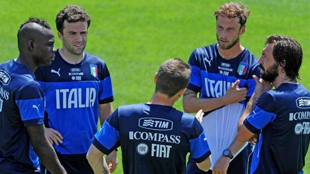 Azzurri a Coverciano, insulti razzisti a Balotelli