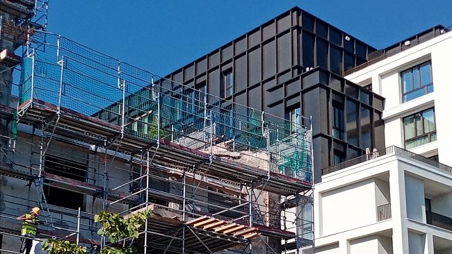 Ex Comunale: il 'fungo nero' visto dal basso 