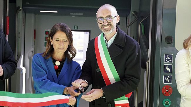 Un nuovo treno a tripla alimentazione sulla linee Firenze-Siena