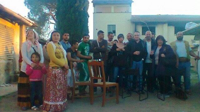 Matteo Salvini a Scandicci con le ruspe sul campo Rom