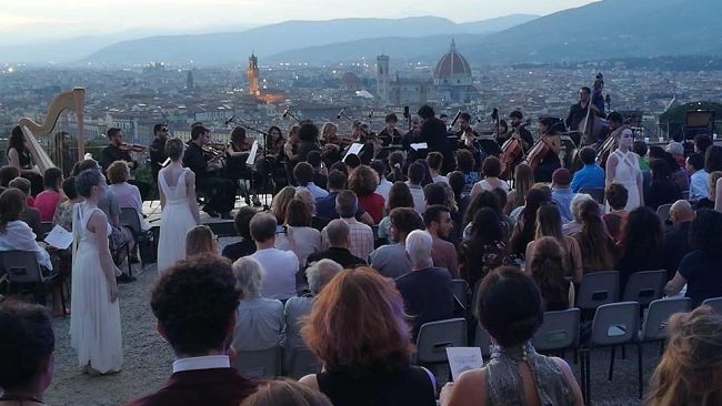 Millenario di San Miniato: Concerto al tramonto con fuochi di artificio su Firenze