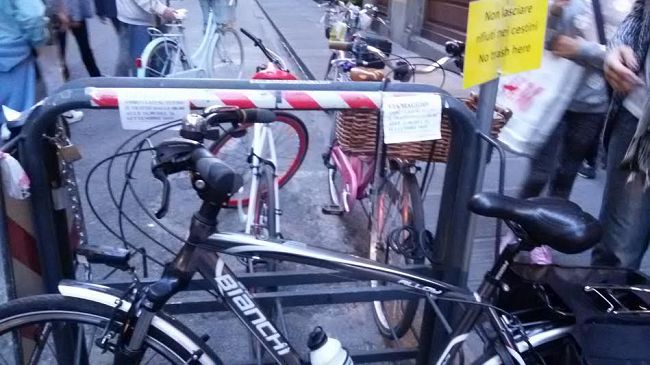 Firenze, centro pedonalizzato: sfrattate le biciclette