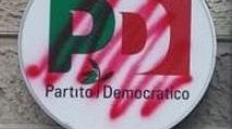 Giovani Pd cancellano scritte su Resistenza, sede del partito sfregiata
